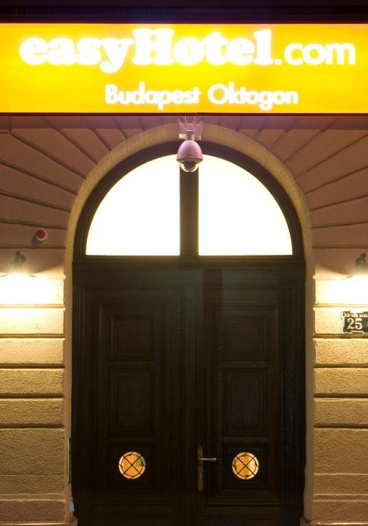 イージーホテル ブダペスト オクトゴン エクステリア 写真