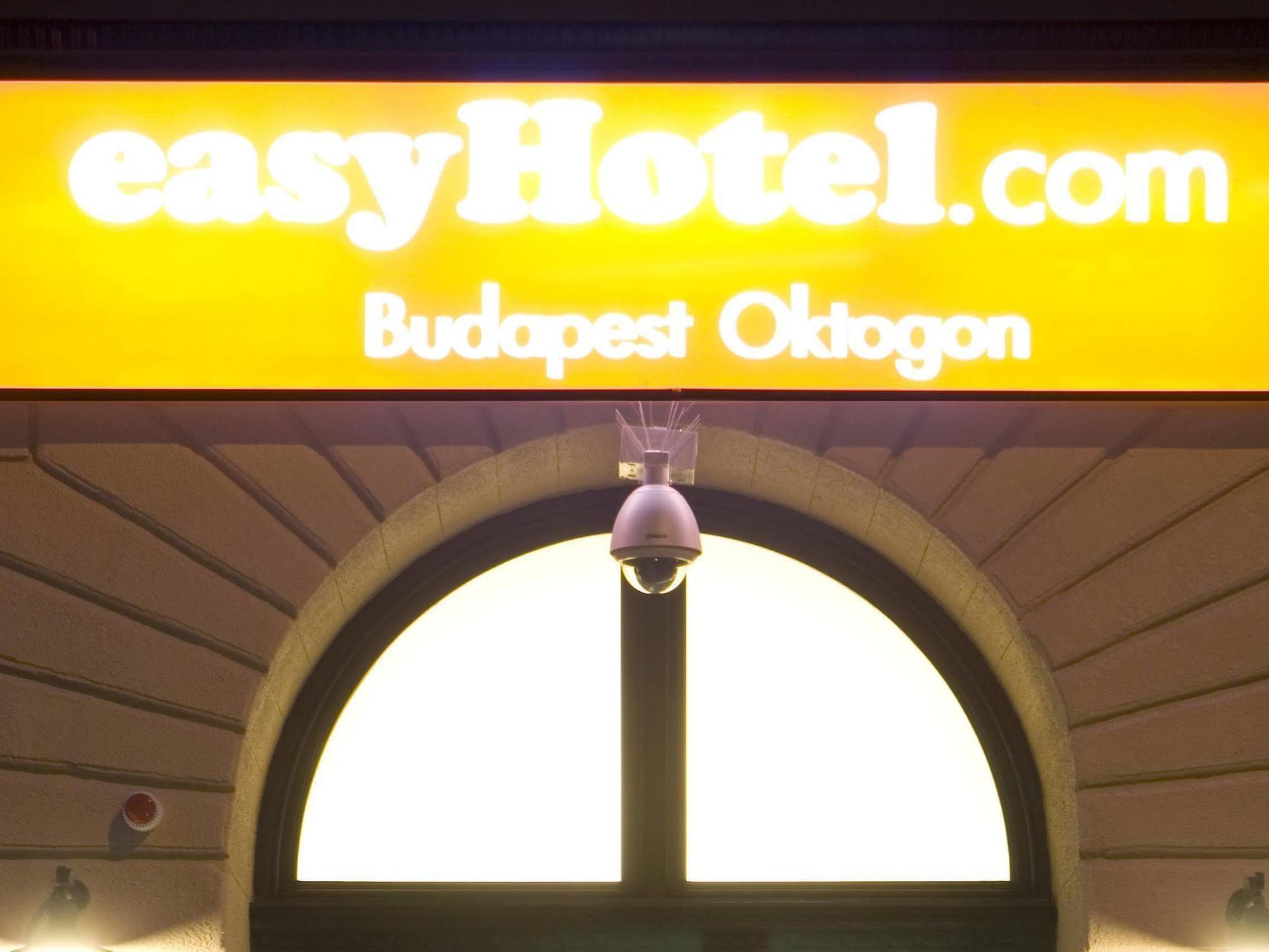 イージーホテル ブダペスト オクトゴン エクステリア 写真